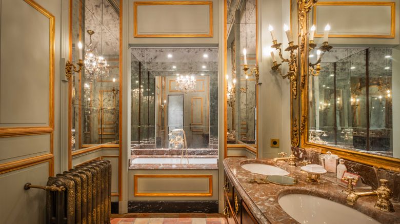 <b>Chateau Louise de la Valliere Room</b>. Images powered by <a href="https://www.leonardoworldwide.com/" title="Leonardo Worldwide" target="_blank">Leonardo</a>.