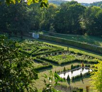 Chateau Louise de la Valliere Exterior