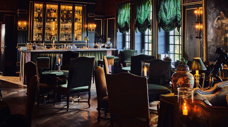 <b>Chateau Louise de la Valliere Restaurant</b>. Images powered by <a href="https://www.leonardoworldwide.com/" title="Leonardo Worldwide" target="_blank">Leonardo</a>.