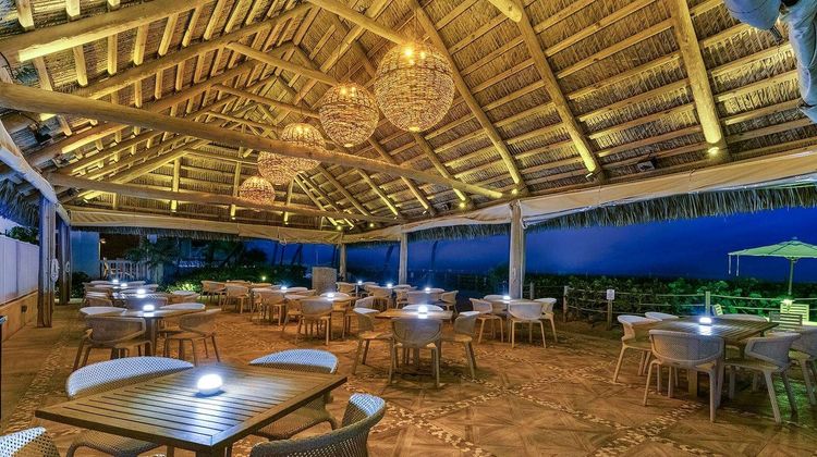 Beachcomber Resort & Villas Restaurant