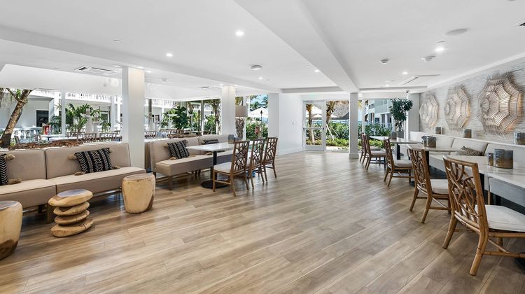 Beachcomber Resort & Villas Lobby