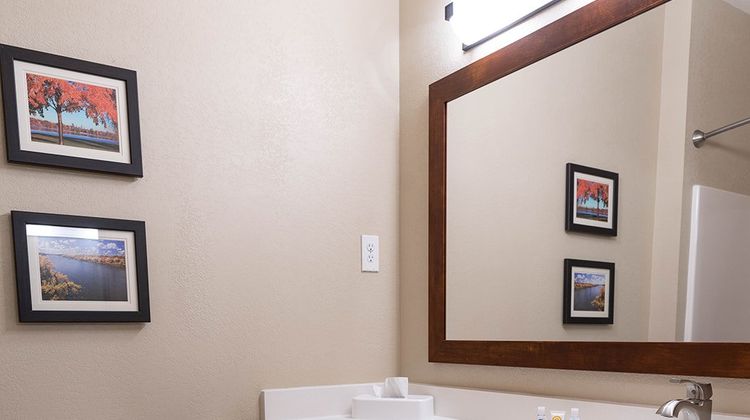 Rapid River Lodge Room