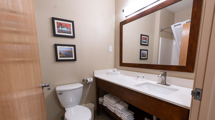 Rapid River Lodge Room