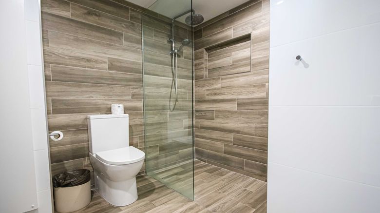 <b>Central Dockside Apartment Hotel Room</b>. Images powered by <a href="https://www.leonardoworldwide.com/" title="Leonardo Worldwide" target="_blank">Leonardo</a>.