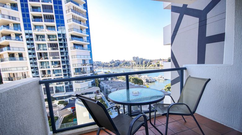 <b>Central Dockside Apartment Hotel Room</b>. Images powered by <a href="https://www.leonardoworldwide.com/" title="Leonardo Worldwide" target="_blank">Leonardo</a>.