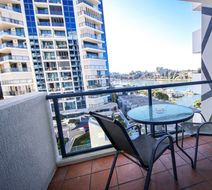 Dockside Brisbane Apartments Room
