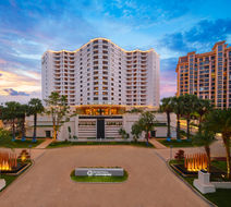 DoubleTree Hilton Sanya Bay Exterior