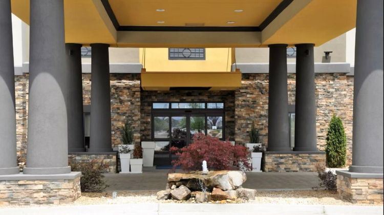 Holiday Inn Express Ntl Fairground Area Exterior