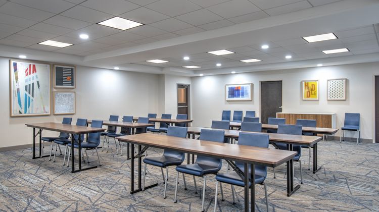 Holiday Inn Express Hotel & Suites Meeting