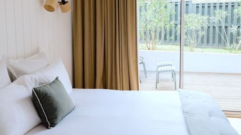 <b>Les Hortensias du Lac Room</b>. Images powered by <a href="https://www.leonardoworldwide.com/" title="Leonardo Worldwide" target="_blank">Leonardo</a>.