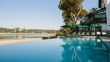 Les Hortensias du Lac Pool