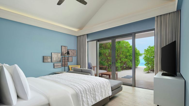 <b>Le Meridien Maldives Resort & Spa Pool</b>. Images powered by <a href="https://www.leonardoworldwide.com/" title="Leonardo Worldwide" target="_blank">Leonardo</a>.