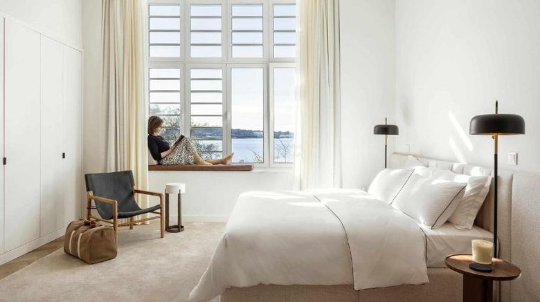 <b>Upon Harbor Hotel Room</b>. Images powered by <a href="https://www.leonardoworldwide.com/" title="Leonardo Worldwide" target="_blank">Leonardo</a>.