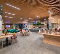 Hampton Wroclaw Airport Lobby