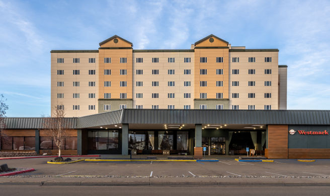 Westmark Fairbanks Hotel & Conf Ctr Exterior