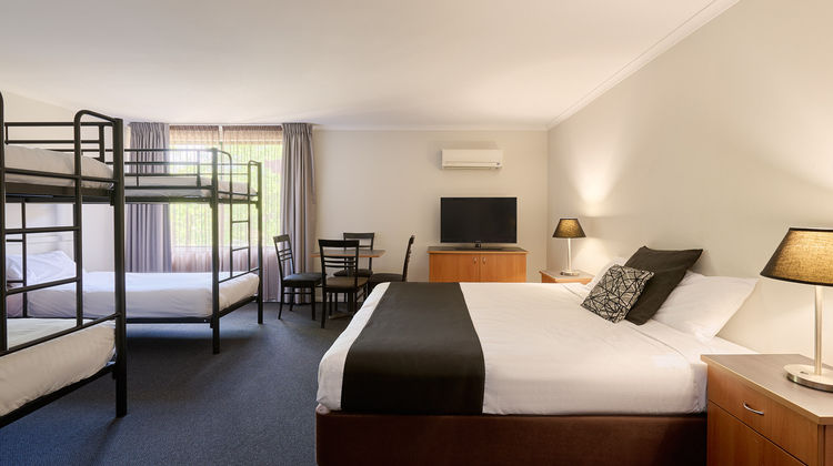 Abode Tuggeranong Exterior