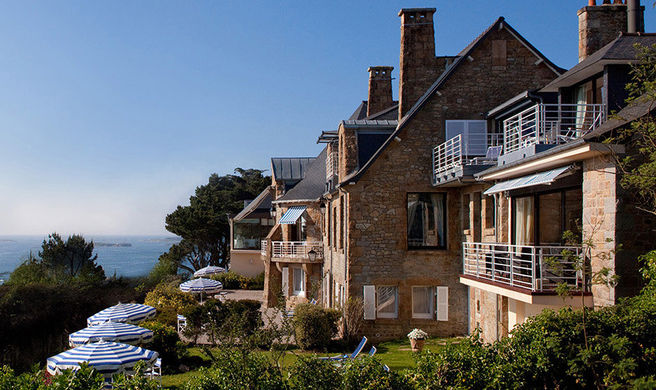 Manoir de Lan-Kerellec Exterior