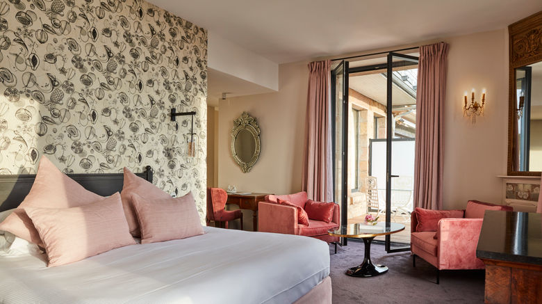 <b>Manoir de Lan-Kerellec Room</b>. Images powered by <a href="https://www.leonardoworldwide.com/" title="Leonardo Worldwide" target="_blank">Leonardo</a>.
