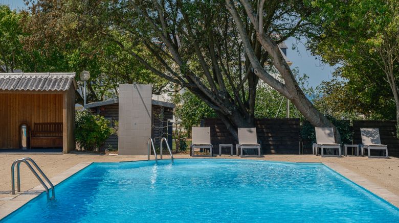 <b>Hotel De la Plage Pool</b>. Images powered by <a href="https://www.leonardoworldwide.com/" title="Leonardo Worldwide" target="_blank">Leonardo</a>.