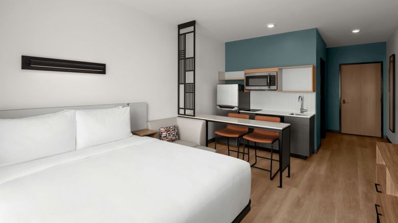 <b>StudioRes Denver Tech Center Suite</b>. Images powered by <a href="https://www.leonardoworldwide.com/" title="Leonardo Worldwide" target="_blank">Leonardo</a>.