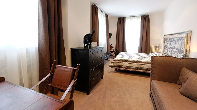 <b>Domaine d'Auriac Room</b>. Images powered by <a href="https://www.leonardoworldwide.com/" title="Leonardo Worldwide" target="_blank">Leonardo</a>.