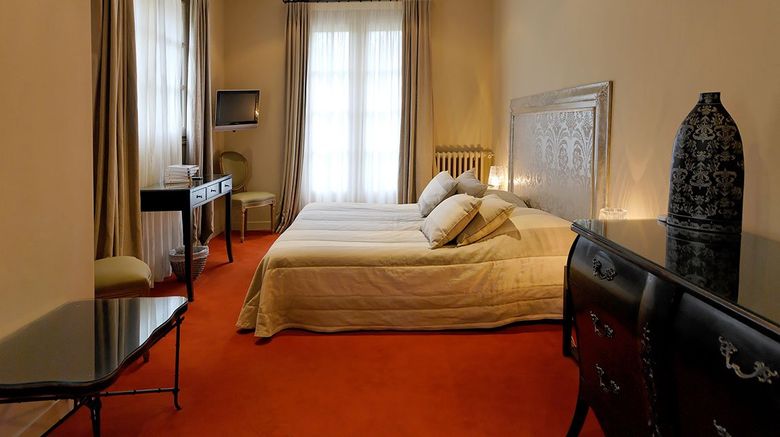 <b>Domaine d'Auriac Room</b>. Images powered by <a href="https://www.leonardoworldwide.com/" title="Leonardo Worldwide" target="_blank">Leonardo</a>.