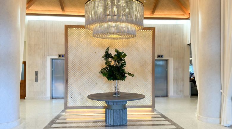 <b>Courtyard Isla Verde Beach Resort Lobby</b>. Images powered by <a href="https://www.leonardoworldwide.com/" title="Leonardo Worldwide" target="_blank">Leonardo</a>.