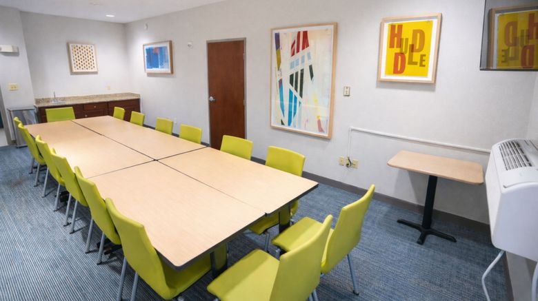 <b>Holiday Inn Express & Suites St. Paul Meeting</b>. Images powered by <a href="https://www.leonardoworldwide.com/" title="Leonardo Worldwide" target="_blank">Leonardo</a>.