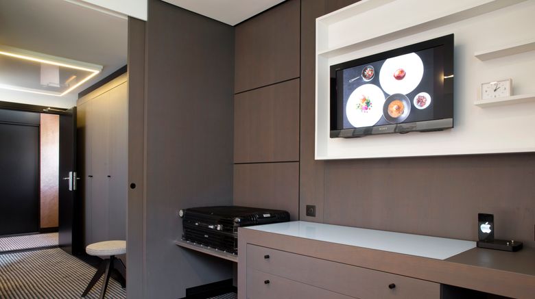 <b>Hotel La Pyramide Room</b>. Images powered by <a href="https://www.leonardoworldwide.com/" title="Leonardo Worldwide" target="_blank">Leonardo</a>.