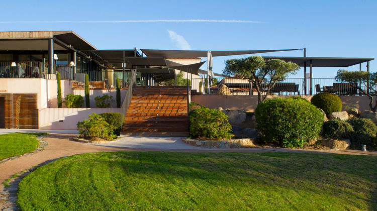 La Villa Exterior