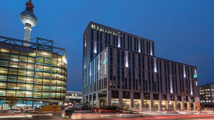 Motel One Berlin/Alexanderplatz Exterior