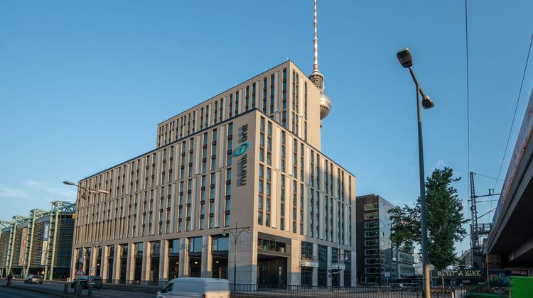 Motel One Berlin/Alexanderplatz Exterior