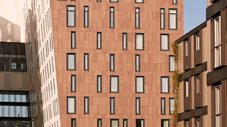 YAYS Amsterdam Docklands Exterior
