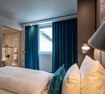 Motel One Berlin-Mitte Room