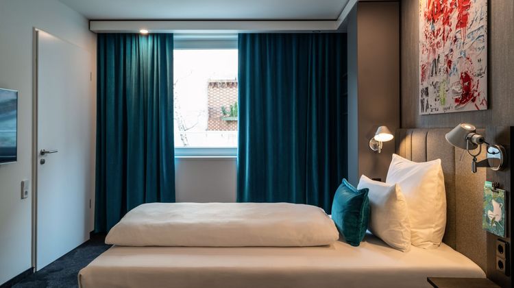 Motel One Berlin-Mitte Room