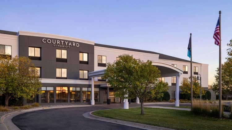 Courtyard by Marriott Fargo-Moorhead Exterior