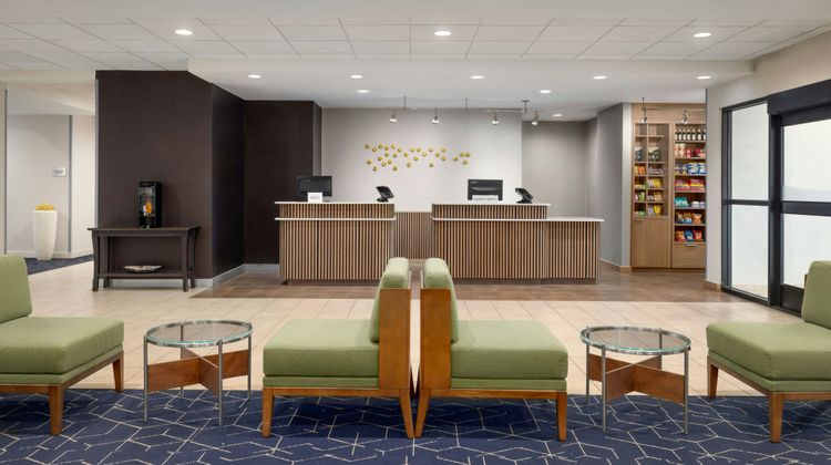 Courtyard by Marriott Fargo-Moorhead Lobby