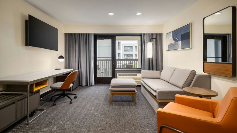 <b>Courtyard by Marriott Fargo-Moorhead Room</b>. Images powered by <a href="https://www.leonardoworldwide.com/" title="Leonardo Worldwide" target="_blank">Leonardo</a>.