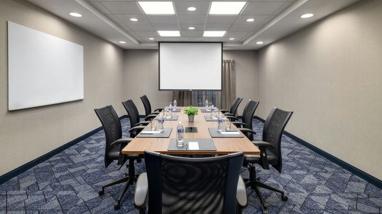 <b>Courtyard by Marriott Fargo-Moorhead Meeting</b>. Images powered by <a href="https://www.leonardoworldwide.com/" title="Leonardo Worldwide" target="_blank">Leonardo</a>.