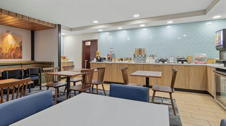 <b>Fairfield Inn & Suites Chicago Southeast Restaurant</b>. Images powered by <a href="https://www.leonardoworldwide.com/" title="Leonardo Worldwide" target="_blank">Leonardo</a>.