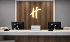 Holiday Inn & Suites Mississauga