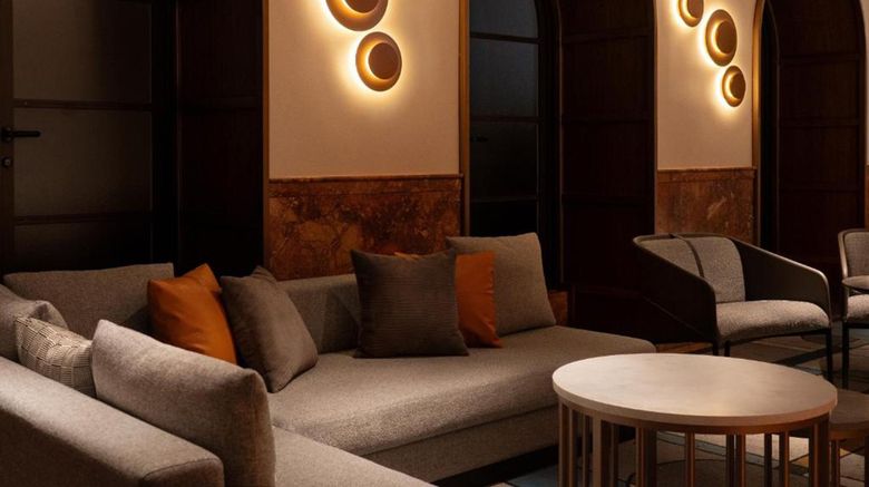 <b>Namba Oriental Hotel Lobby</b>. Images powered by <a href="https://www.leonardoworldwide.com/" title="Leonardo Worldwide" target="_blank">Leonardo</a>.