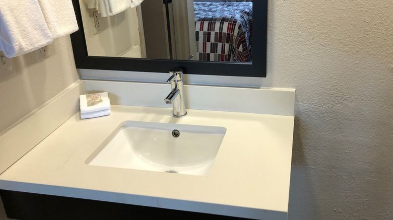 <b>Red Roof Inn Greenville, NC Room</b>. Images powered by <a href="https://www.leonardoworldwide.com/" title="Leonardo Worldwide" target="_blank">Leonardo</a>.
