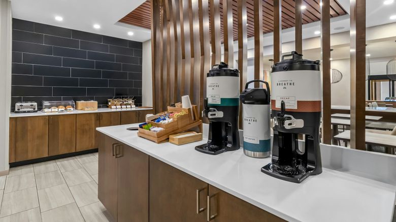 <b>SpringHill Suites Pittsburgh Airport Restaurant</b>. Images powered by <a href="https://www.leonardoworldwide.com/" title="Leonardo Worldwide" target="_blank">Leonardo</a>.