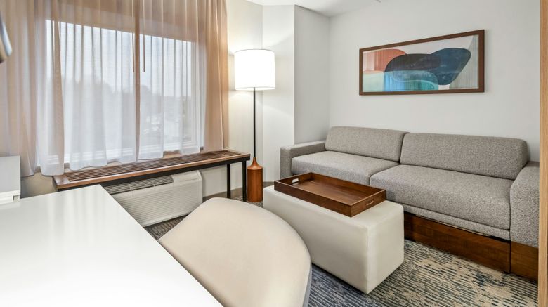 <b>SpringHill Suites Pittsburgh Airport Room</b>. Images powered by <a href="https://www.leonardoworldwide.com/" title="Leonardo Worldwide" target="_blank">Leonardo</a>.
