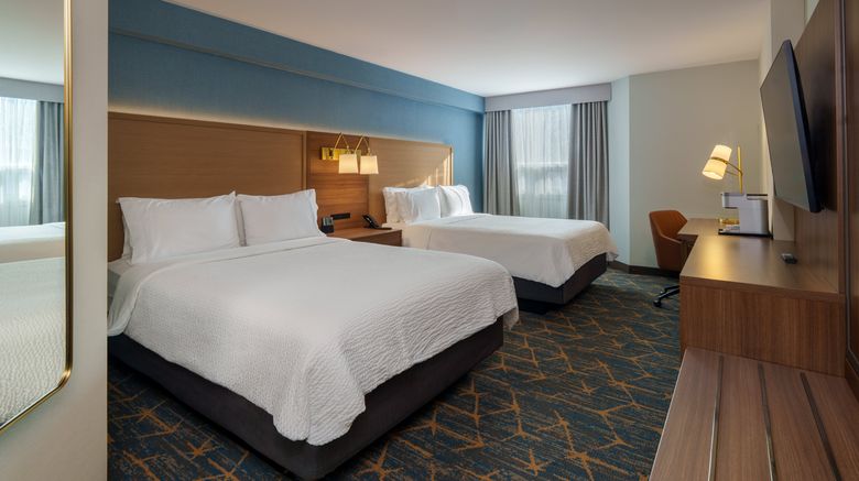 <b>Holiday Inn Laval-Montreal Room</b>. Images powered by <a href="https://www.leonardoworldwide.com/" title="Leonardo Worldwide" target="_blank">Leonardo</a>.
