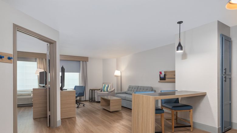 <b>Candlewood Suites The Woodlands Room</b>. Images powered by <a href="https://www.leonardoworldwide.com/" title="Leonardo Worldwide" target="_blank">Leonardo</a>.
