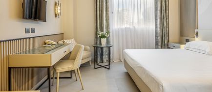 Abacus Hotel Room