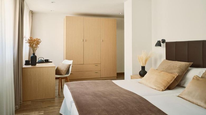 <b>MET Pamplona Room</b>. Images powered by <a href="https://www.leonardoworldwide.com/" title="Leonardo Worldwide" target="_blank">Leonardo</a>.