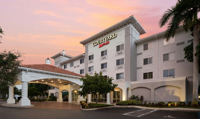 Courtyard Fort Myers Gulf Coast Town Ctr Exterior